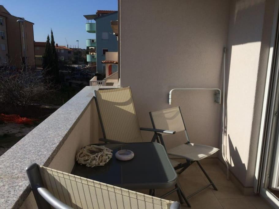 Ferienwohnung Liam Pula Exterior foto