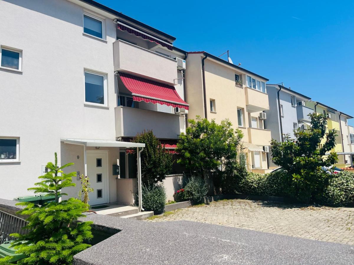 Ferienwohnung Liam Pula Exterior foto